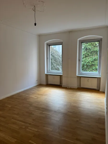 Modernisierte Singlewohnung mit Parkett in Neukölln! — photo 1
